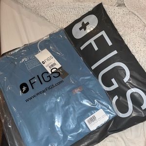 NWT Figs Cool Blue Catarina top